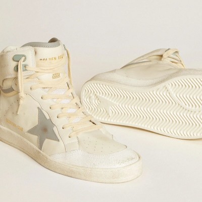Golden Goose Sky-Star Sneaker In Leather With Light Blue Leather Star And White Heel Tab
