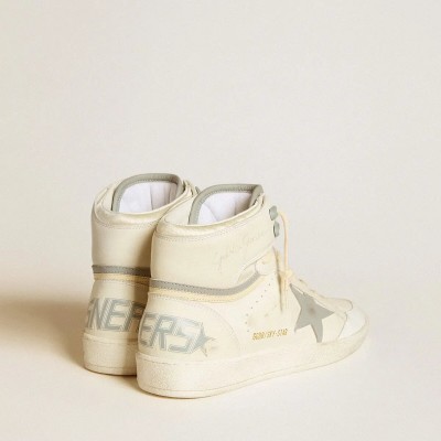 Golden Goose Sky-Star Sneaker In Leather With Light Blue Leather Star And White Heel Tab