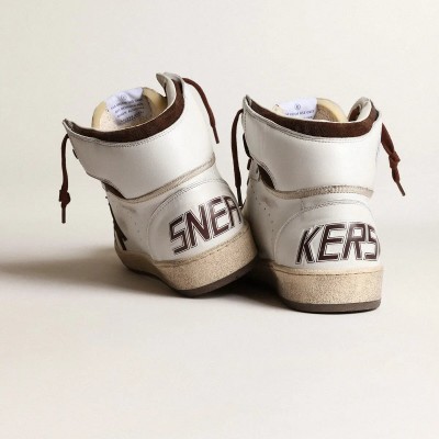 Golden Goose Sky-Star Sneaker In White Nappa Leather With A Chocolate Suede Star Golden Goose Sky-Star Sneaker In White Nappa Leather With A Chocolate Suede Star