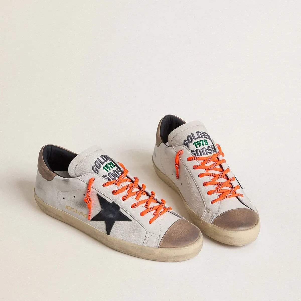 Golden Goose Super-Star Ltd Sneaker In Leather With Black Leather Star And Beige Leather Heel Tab Golden Goose Super-Star Ltd Sneaker In Leather With Black Leather Star And Beige Leather Heel Tab
