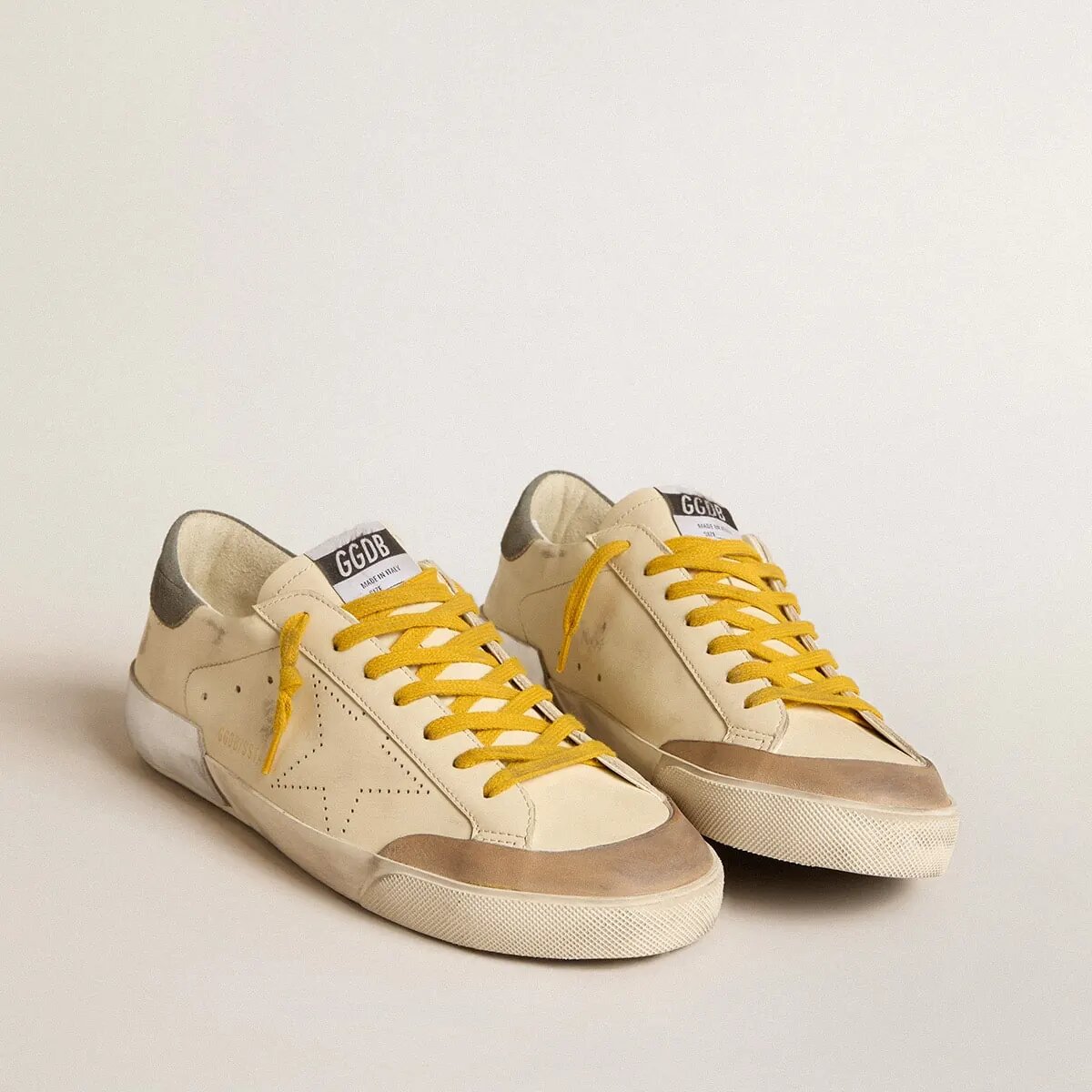 Golden Goose Super-Star Sneaker In Leather With Perforated Star And Gray Suede Heel Tab Golden Goose Super-Star Sneaker In Leather With Perforated Star And Gray Suede Heel Tab