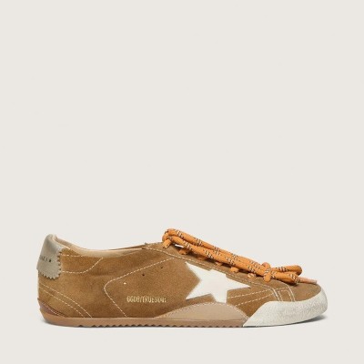 Golden Goose True-Star Sneaker In Tobacco-Colored Suede With White Star And Platinum Heel Tab Golden Goose True-Star Sneaker In Tobacco-Colored Suede With White Star And Platinum Heel Tab