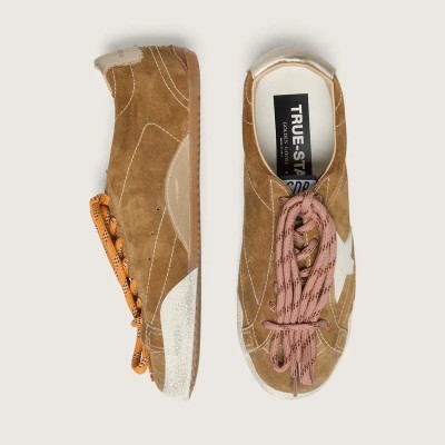 Golden Goose True-Star Sneaker In Tobacco-Colored Suede With White Star And Platinum Heel Tab Golden Goose True-Star Sneaker In Tobacco-Colored Suede With White Star And Platinum Heel Tab