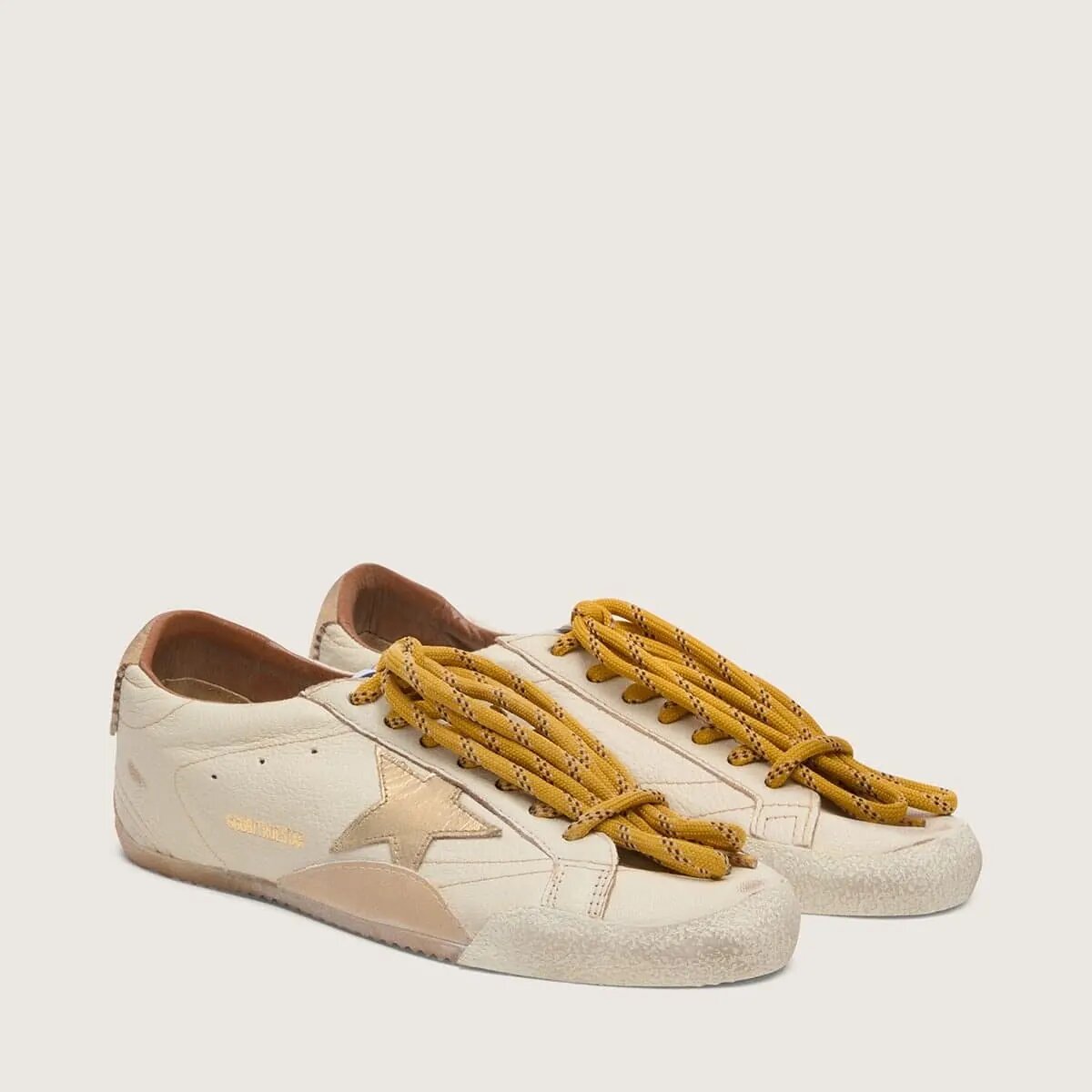 Golden Goose True-Star Sneaker In White Nappa Leather With Gold Foiled Leather Star And Beige Suede Heel Tab Golden Goose True-Star Sneaker In White Nappa Leather With Gold Foiled Leather Star And Beige Suede Heel Tab
