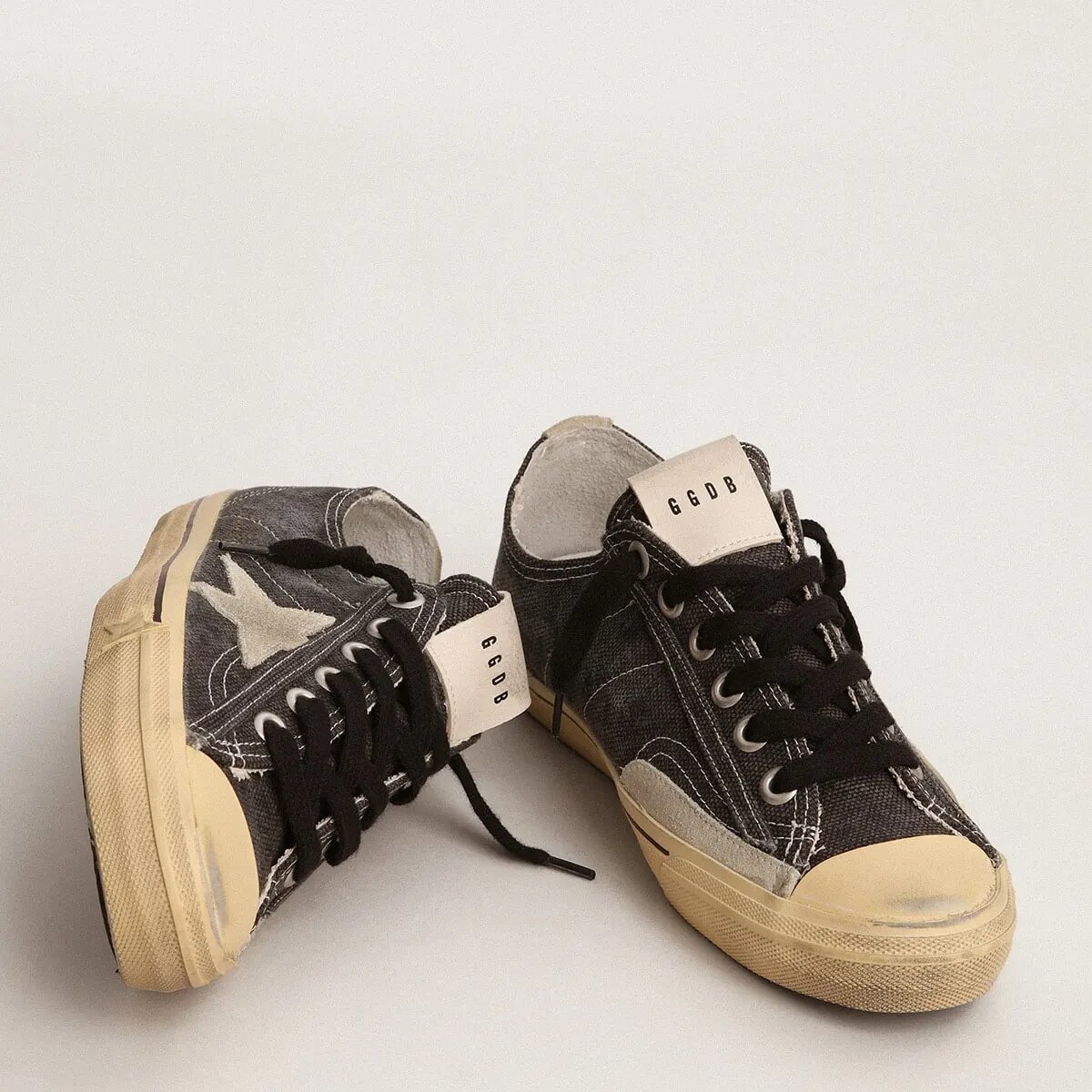Golden Goose V-Star Sneaker In Black Canvas With Ice-Gray Star And Heel Golden Goose V-Star Sneaker In Black Canvas With Ice-Gray Star And Heel