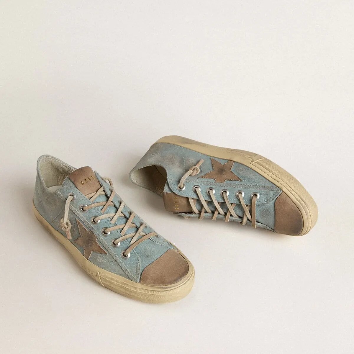 Golden Goose V-Star Sneaker In Light Blue Canvas With Dove-Gray Leather Star Golden Goose V-Star Sneaker In Light Blue Canvas With Dove-Gray Leather Star