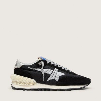 Golden Goose Marathon Sneaker With Black Ripstop Nylon Upper And Silver Star Golden Goose Marathon Sneaker With Black Ripstop Nylon Upper And Silver Star