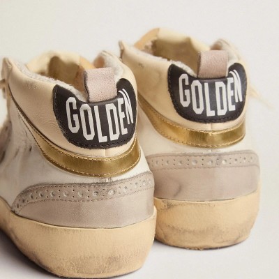 Golden Goose Mid Star Sneaker With Star Sneaker In Light Gray Suede And Gold Flash Golden Goose Mid Star Sneaker With Star Sneaker In Light Gray Suede And Gold Flash