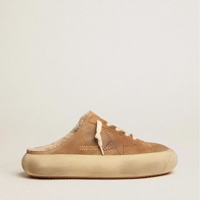 Golden Goose Space-Star Sabot Sneaker In Tobacco-Colored Suede With Shearling Lining Golden Goose Space-Star Sabot Sneaker In Tobacco-Colored Suede With Shearling Lining