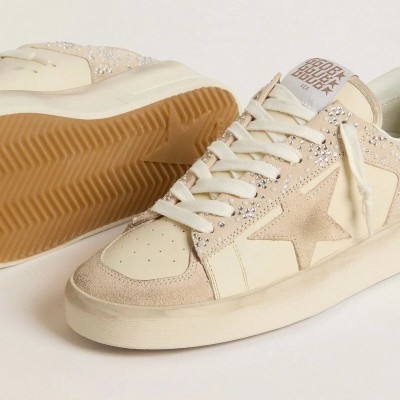 Golden Goose Stardan Sneaker In Cream-Colored Suede And Leather With Swarovski And A Suede Star Golden Goose Stardan Sneaker In Cream-Colored Suede And Leather With Swarovski And A Suede Star