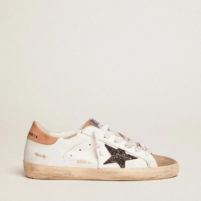Golden Goose Super-Star Sneaker With Black Glitter Star And Pink Heel Tab Golden Goose Super-Star Sneaker With Black Glitter Star And Pink Heel Tab