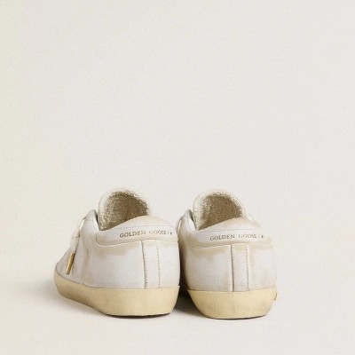 Golden Goose Super-Star Sneaker With White Leather Star And Heel Tab With Lived-In Effect Golden Goose Super-Star Sneaker With White Leather Star And Heel Tab With Lived-In Effect