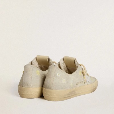 Golden Goose V-Star Sneaker In Ice-Gray Suede With White Leather Star And Floral Embroidery Golden Goose V-Star Sneaker In Ice-Gray Suede With White Leather Star And Floral Embroidery