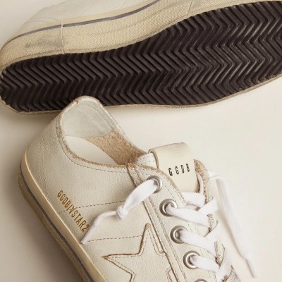 Golden Goose V-Star Sneaker In Vintage Effect Leather Golden Goose V-Star Sneaker In Vintage Effect Leather