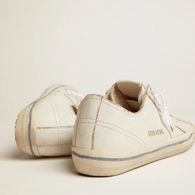 Golden Goose V-Star Sneaker In Vintage Effect Leather Golden Goose V-Star Sneaker In Vintage Effect Leather