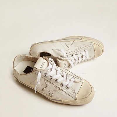 Golden Goose V-Star Sneaker In Vintage Effect Leather Golden Goose V-Star Sneaker In Vintage Effect Leather