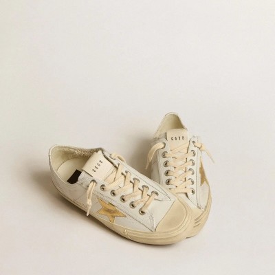 Golden Goose V-Star Sneaker In White Leather With Gold Metallic Leather Star Golden Goose V-Star Sneaker In White Leather With Gold Metallic Leather Star