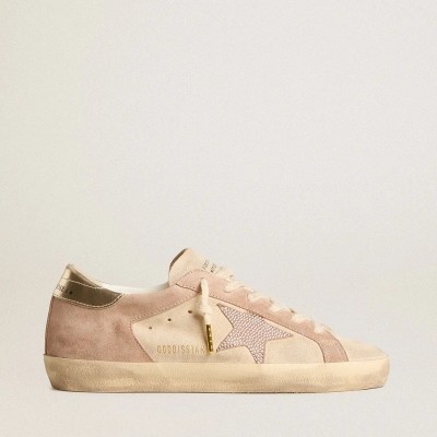 Golden Goose Woman's Super-Star Sneaker In Pale Pink Suede With Suede Star And Platinum Heel Tab Golden Goose Woman's Super-Star Sneaker In Pale Pink Suede With Suede Star And Platinum Heel Tab