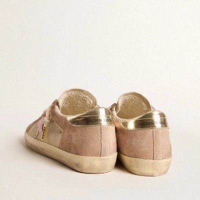 Golden Goose Woman's Super-Star Sneaker In Pale Pink Suede With Suede Star And Platinum Heel Tab Golden Goose Woman's Super-Star Sneaker In Pale Pink Suede With Suede Star And Platinum Heel Tab